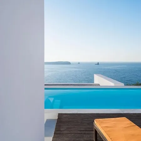 The Edge Of Paros Beauty *